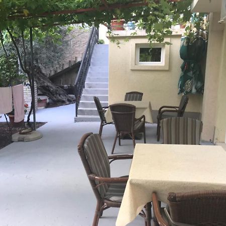 Apartments Petković Petrovac Buitenkant foto