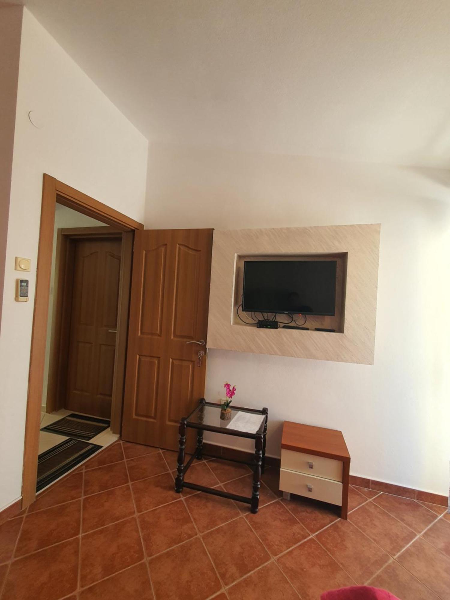 Apartments Petković Petrovac Buitenkant foto