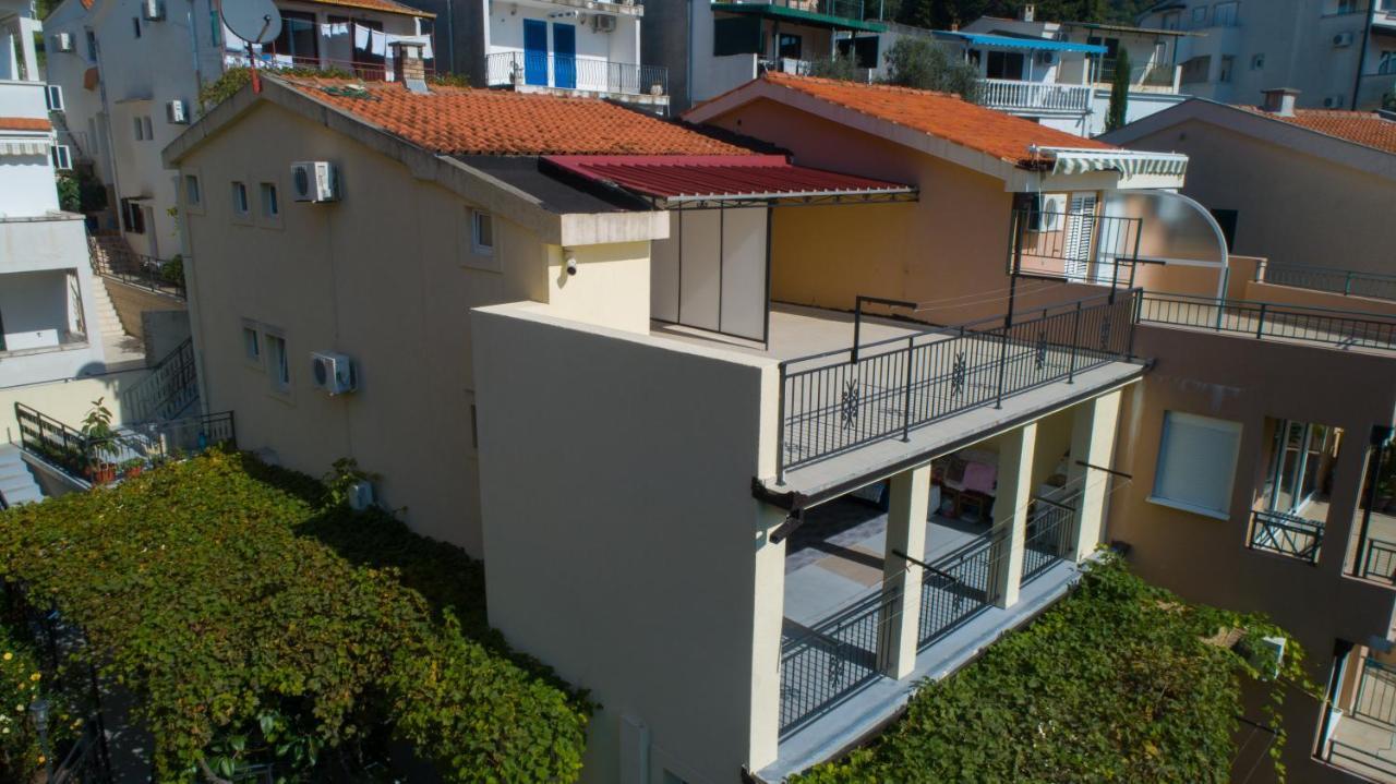 Apartments Petković Petrovac Buitenkant foto