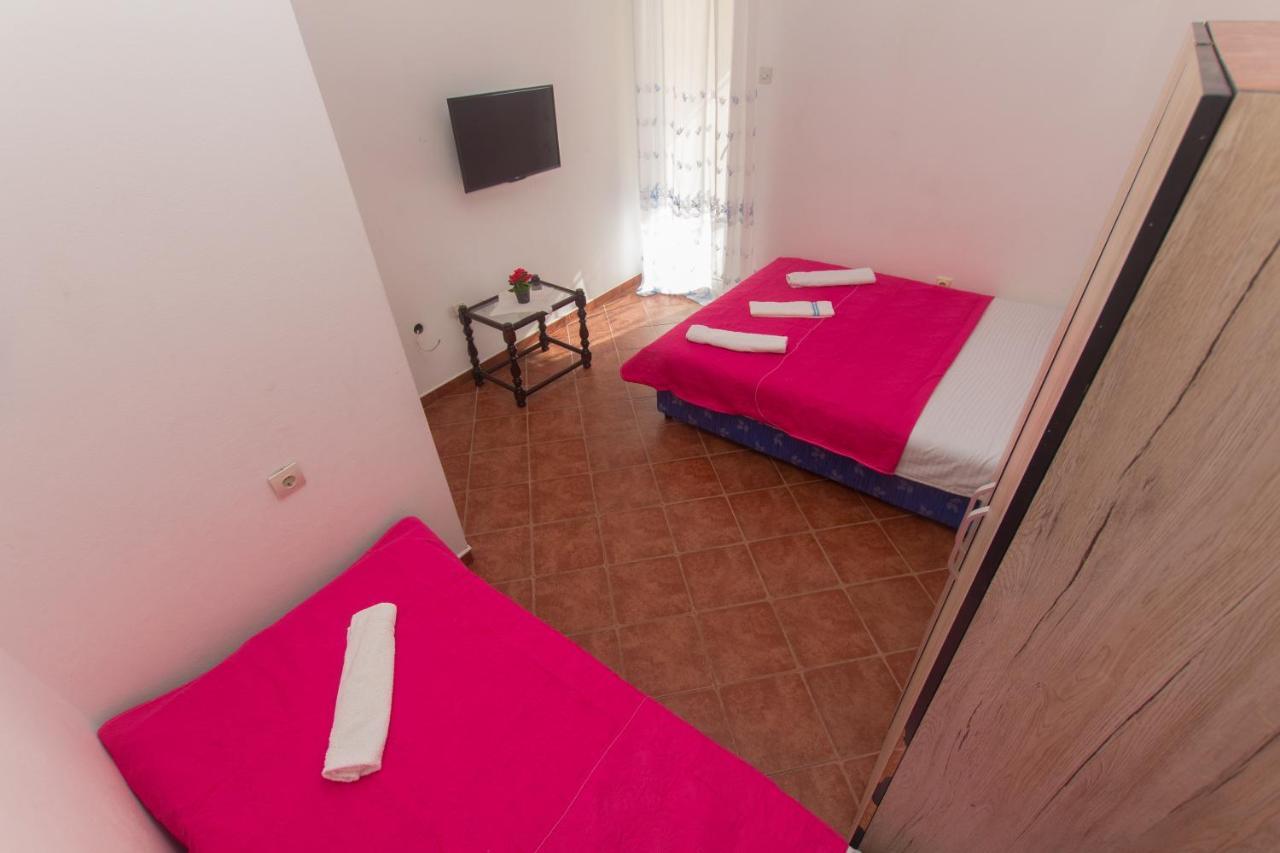 Apartments Petković Petrovac Buitenkant foto