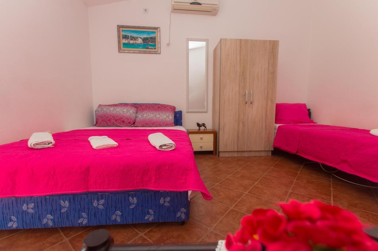Apartments Petković Petrovac Buitenkant foto