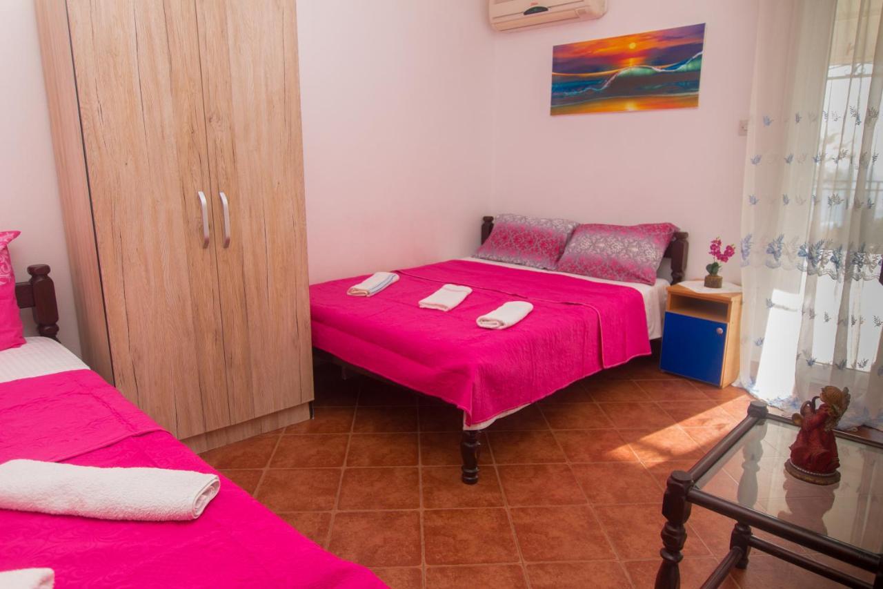 Apartments Petković Petrovac Buitenkant foto