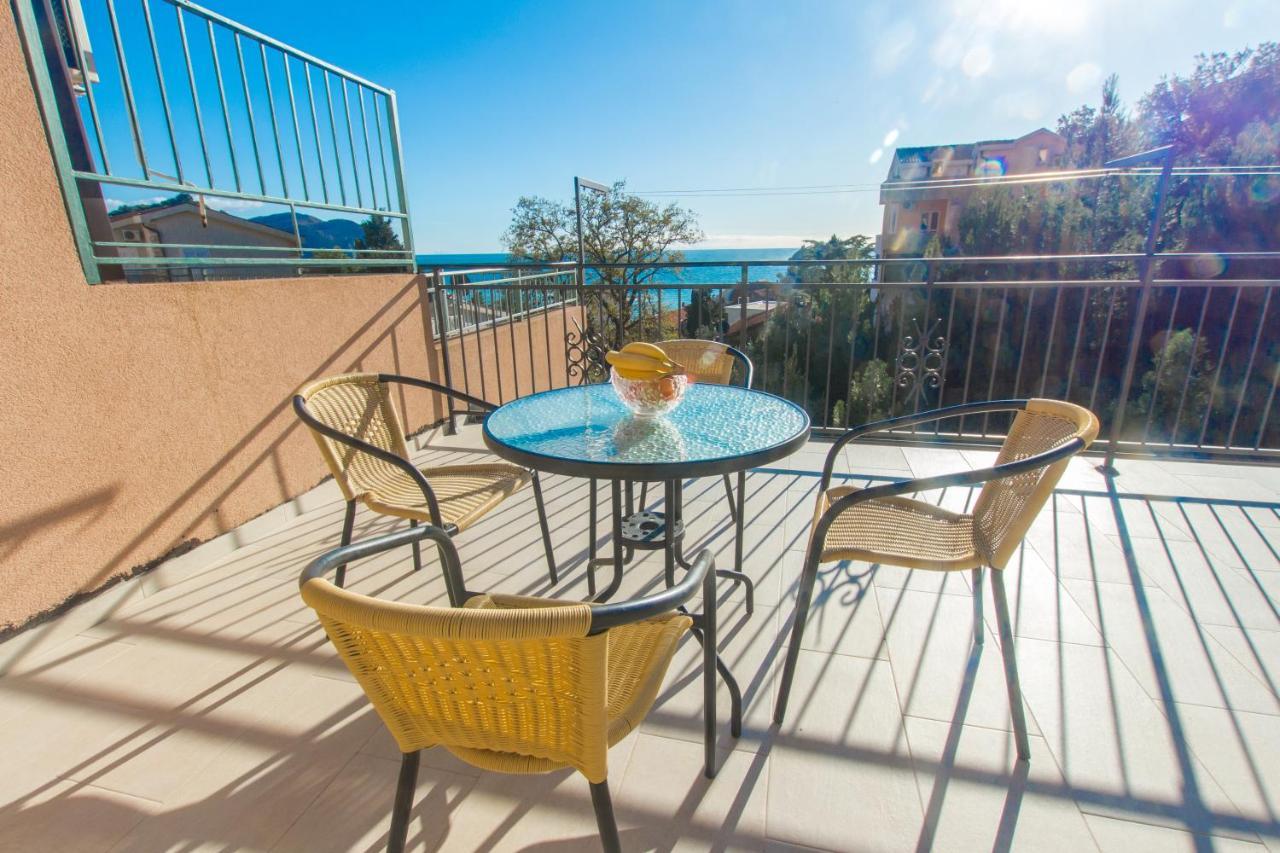 Apartments Petković Petrovac Buitenkant foto