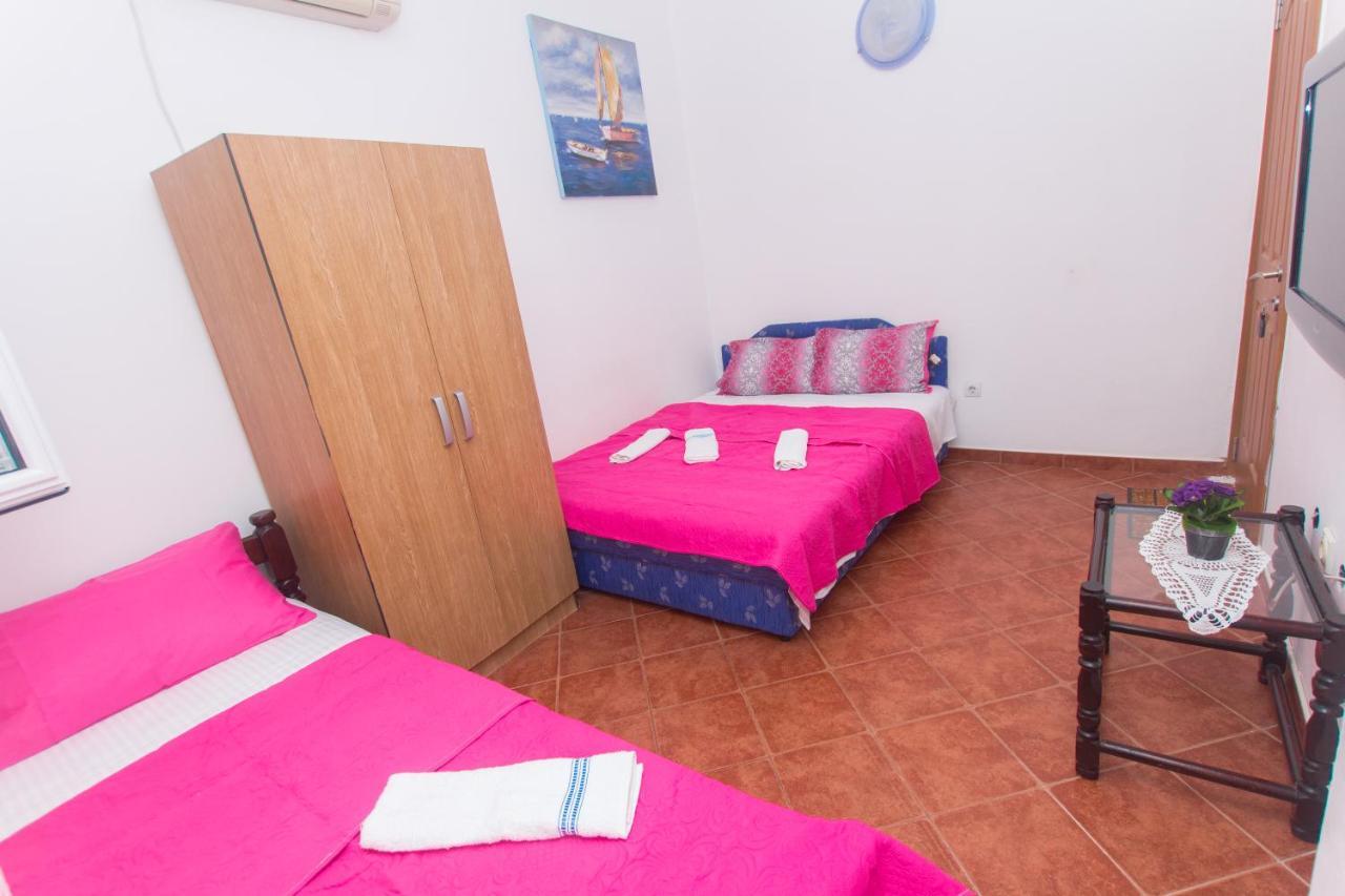 Apartments Petković Petrovac Buitenkant foto