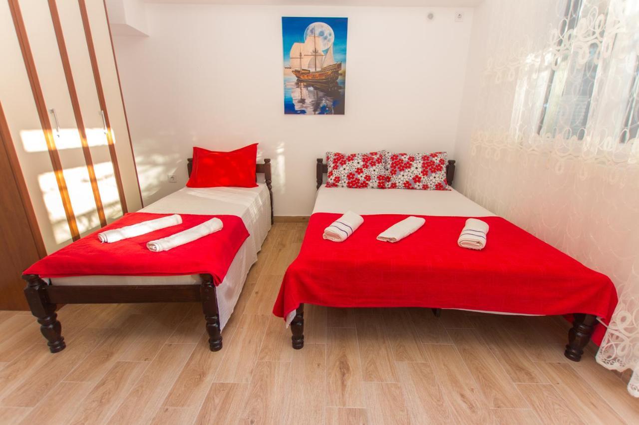 Apartments Petković Petrovac Buitenkant foto