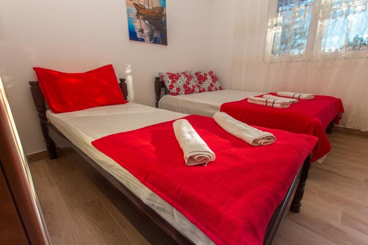 Apartments Petković Petrovac Buitenkant foto