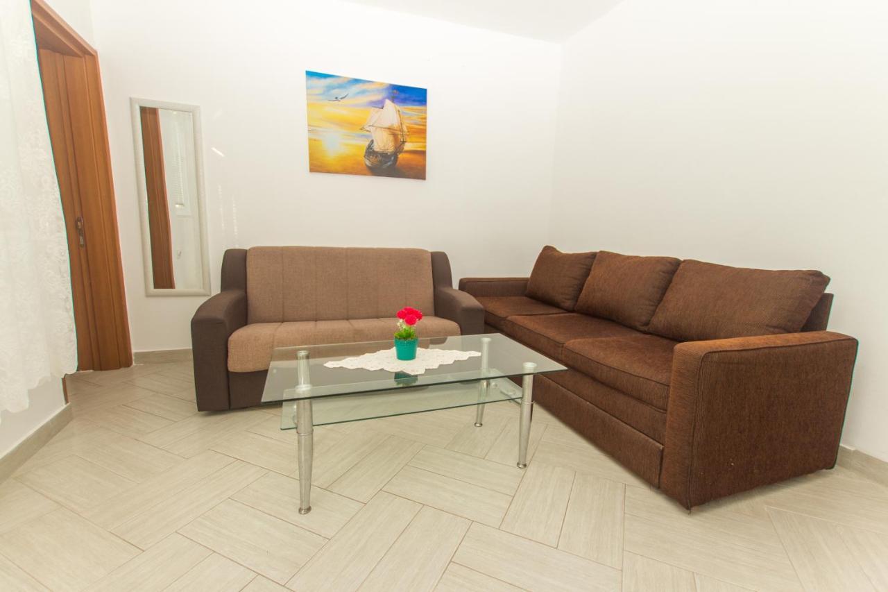 Apartments Petković Petrovac Buitenkant foto